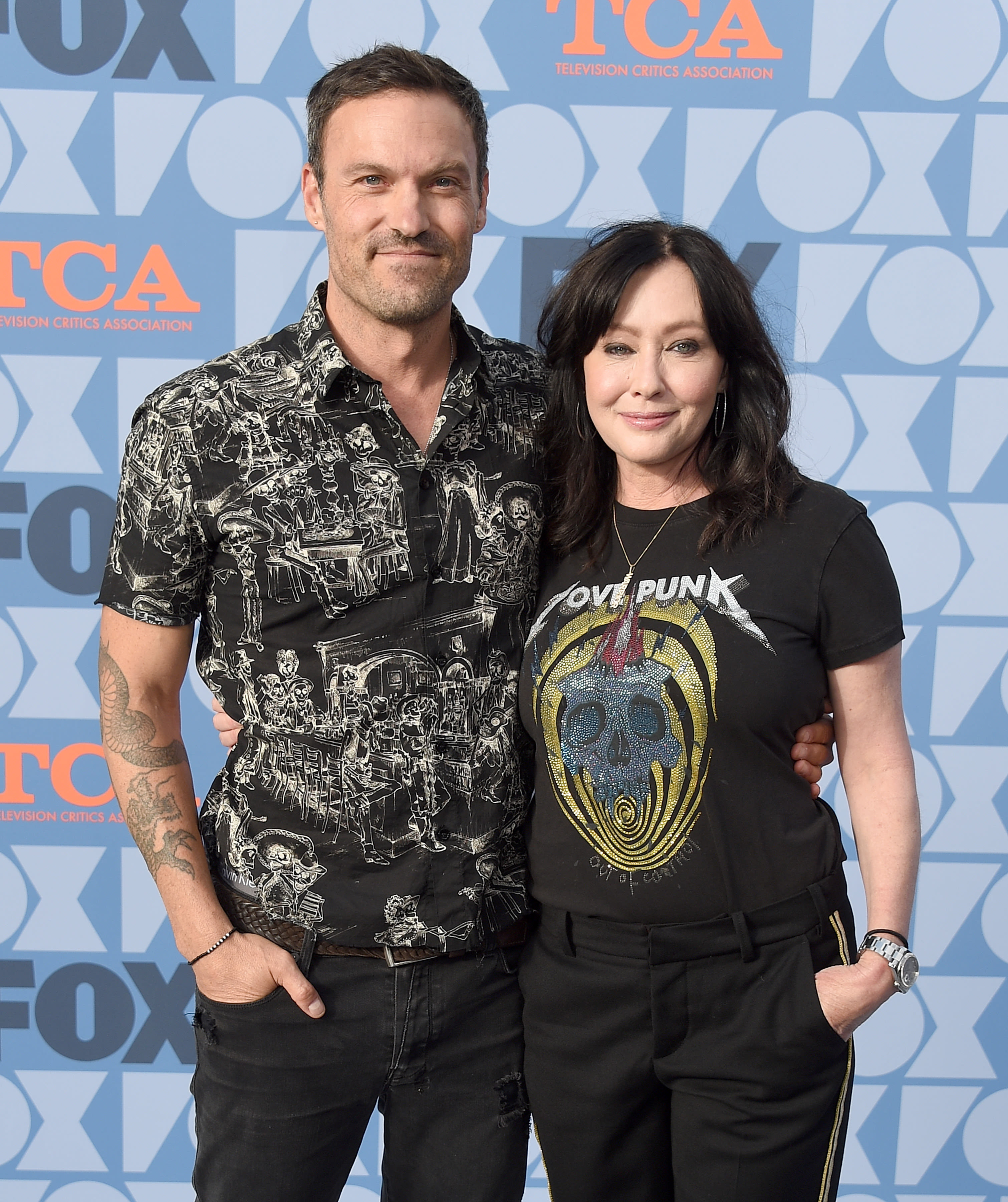 Brian Austin Green Jokingly Refuses to Give ‘Details’ About Shannen Doherty Fling to ‘Charmed’ Cast