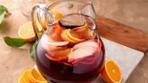 Olive Garden Sells A Sangria Kit So You Can Make Its Version Of The Cocktail At Home