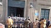 Militares toman el Palacio Quemado de La Paz tras derribar puerta metálica - El Diario - Bolivia