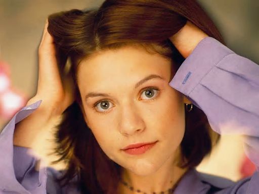 Claire Danes Was a Total '90s Teen Icon and We Have 15 Photos to Prove It (That Hair! Those Outfits!)