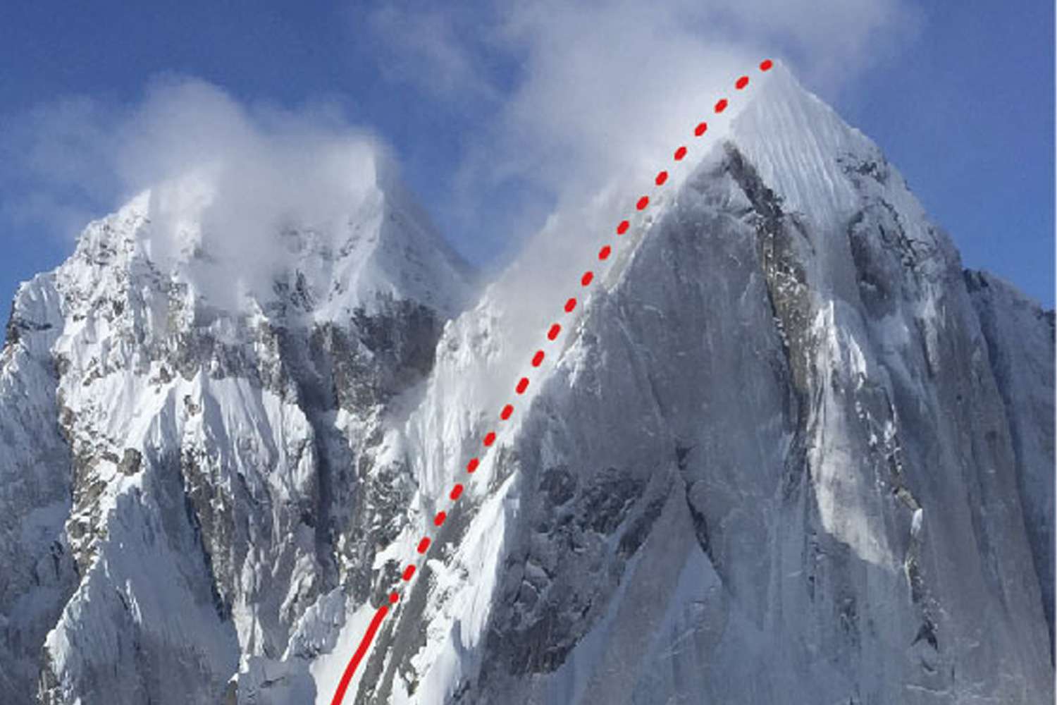 Climber Dead After 2-Person Team Falls 1,000 Feet Off Alaska Mountain