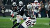 Jones roba pase lateral y Raiders dejan tendidos a Patriots