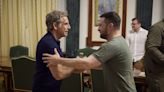 Ben Stiller a Zelenski en su visita a Kiev: "eres mi héroe"