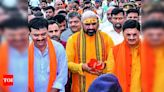 Samrat removes turban, dedicates it to Ram temple | Patna News - Times of India
