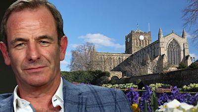 Inside Grantchester star Robson Green's life off screen in pretty Northumberland market town