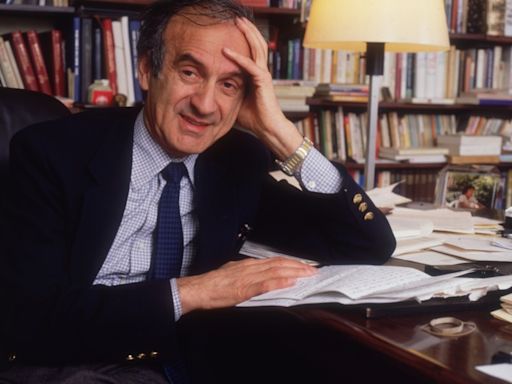 35 Elie Wiesel Quotes About Hope, Injustice and Gratitude