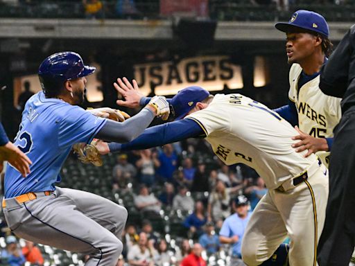 Benches clear during Brewers-Rays game, fight breaks out, punches thrown between Abner Uribe, Jose Siri