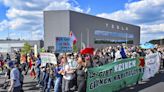 「清潔能源汽車是骯髒的謊言！」特斯拉擴建德國工廠，引發當地民眾激烈抗爭-風傳媒