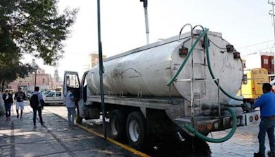 Baja suministro de agua en calles del C. Histórico