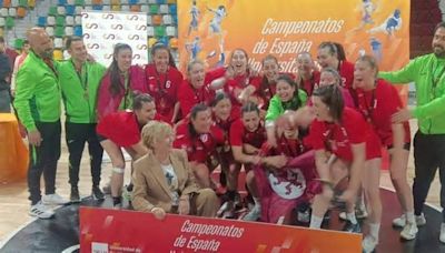 El equipo femenino de la Universidad de León, campeón