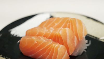 鮭魚生魚片免費送一片！爭鮮優惠連推8天 壽司郎這2款降價10元