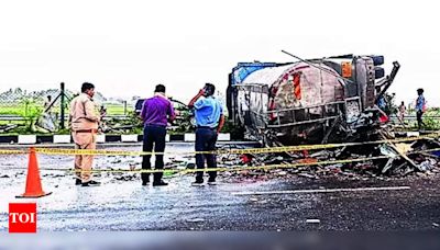 Unnao accident: Cops in Delhi to nab bus operator | Kanpur News - Times of India