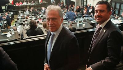 Miguel Ángel Yunes Márquez y su padre son expulsados del PAN tras votar a favor de la reforma judicial de AMLO