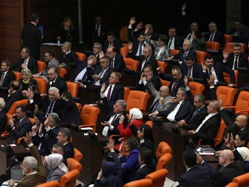 Turquía prepara una ley sobre "agentes de influencia"