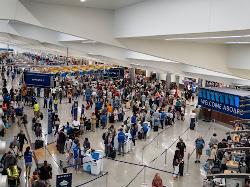 Families Left Scrambling After Delta Bars Minors From Flying Alone in Wake of Outage