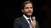 Daniel Bruhl to Play Fashion Icon Karl Lagerfeld in Disney+ Series ‘Kaiser Karl’