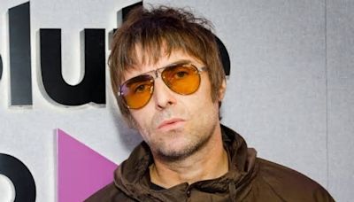 Liam Gallagher e l’artrite: “Non riesco a dormire per il dolore. Sono nella fase discendente ma tanto moriremo tutti”