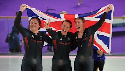 Welsh cyclist Emma Finucane wins Olympic gold as Team GB smash world record