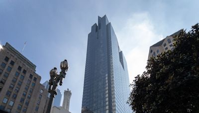 Los Angeles office skyscraper faces foreclosure sale