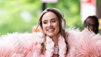 Suki Waterhouse Is a Ball of Bubblegum in This Fur Coat