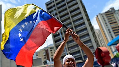 US warns Venezuela's Maduro of need for free election on Sunday