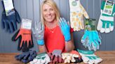 We try best-selling gloves helping you to keep your garden in shape this summer