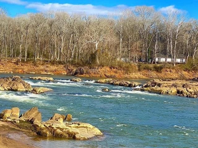 Roanoke River: Do not swim, boat or eat fish due to release of chemicals from industrial fire in Virginia