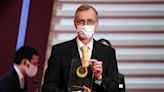 Swedish geneticist wins Nobel medicine prize for decoding ancient DNA