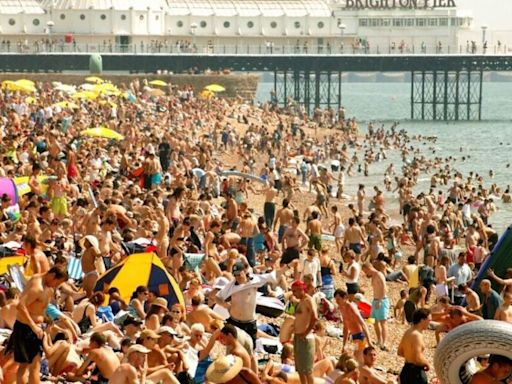 UK weather experts issue new 35C double summer heatwave warning for Britain