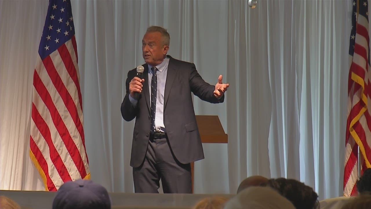 Robert F. Kennedy Jr. campaigns in West Seneca