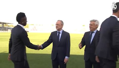 El Real Madrid recibe el título de Liga a puerta cerrada - MarcaTV