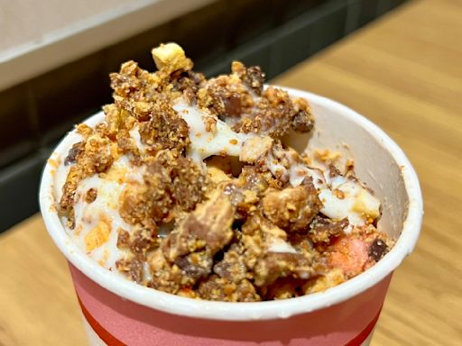 McDonald's Kit Kat Banana Split McFlurry Review: We're Split On If Kit Kats Belong Here