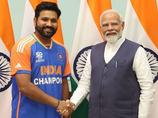 PM Narendra Modi Teases Rohit Sharma During Meeting With Team India: 'What Does Mud Taste Like?'