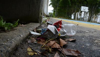 Cancha y poste se convirtieron en canecas de basura en Chipre y Palermo (Manizales)