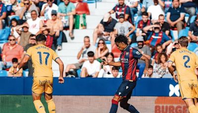 El Alcorcón desciende tras empatar ante el Levante, que se queda sin promoción