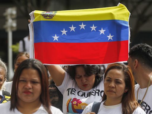 Venezolanos en el exterior emiten un voto de "esperanza" y alzan su voz por la democracia