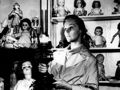 Women Without Kids Get the Monster Movie Treatment in 1965’s ‘Bunny Lake Is Missing’