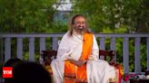 Sri Sri Ravi Shankar: To be a Guru is to be uninvolved yet full of love and compassion - Times of India