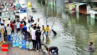 No rain, but no respite from flooding in Surat | Surat News - Times of India