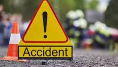 School Bus Carrying 15 Students Collides with Car on VIP Road Near Pune