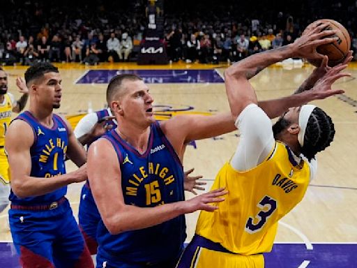 Lakers obtiene un 'salvavidas' y evita la eliminación ante Nuggets en el Juego 4