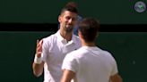 El gesto reverencial de Djokovic tras la paliza legándole la corona del tenis mundial a Carlitos
