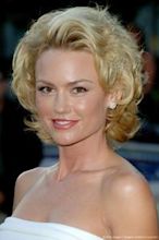 Kelly Carlson