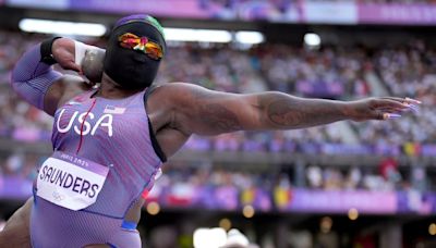 Raven Saunders, the masked shot putter who won silver in Tokyo, qualifies for final