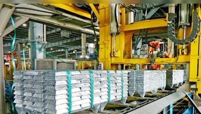 Hindustan Zinc market capitalisation up nearly 477 times to ₹2.8 lakh crore - CNBC TV18