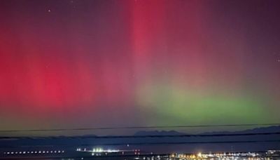 La aurora austral generada por una tormenta solar tiñó el cielo de Tierra del Fuego y la Antártida, y dejó imágenes impactantes