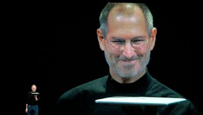 Apple-CEO Tim Cook erklärt: Darum war die Präsentation des MacBook Air von Steve Jobs so legendär