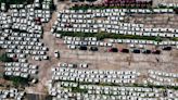 La ciudad plagada de cementerios de coches eléctricos chinos: ¿por qué se acumulan allí?