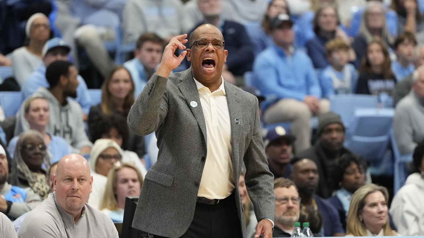 UNC Basketball Staff Eyes Son of Former ACC Center