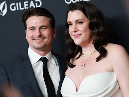 Melanie Lynskey Says Jason Ritter’s Proposal Was “So Confusing” She Didn’t Know She Was Engaged